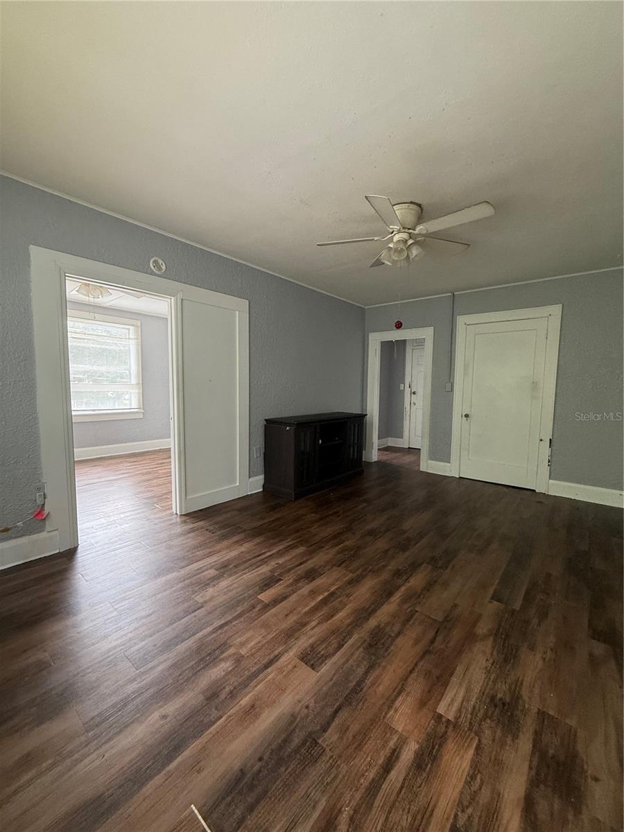 Image 5 of 12 For 730 Central Avenue 8