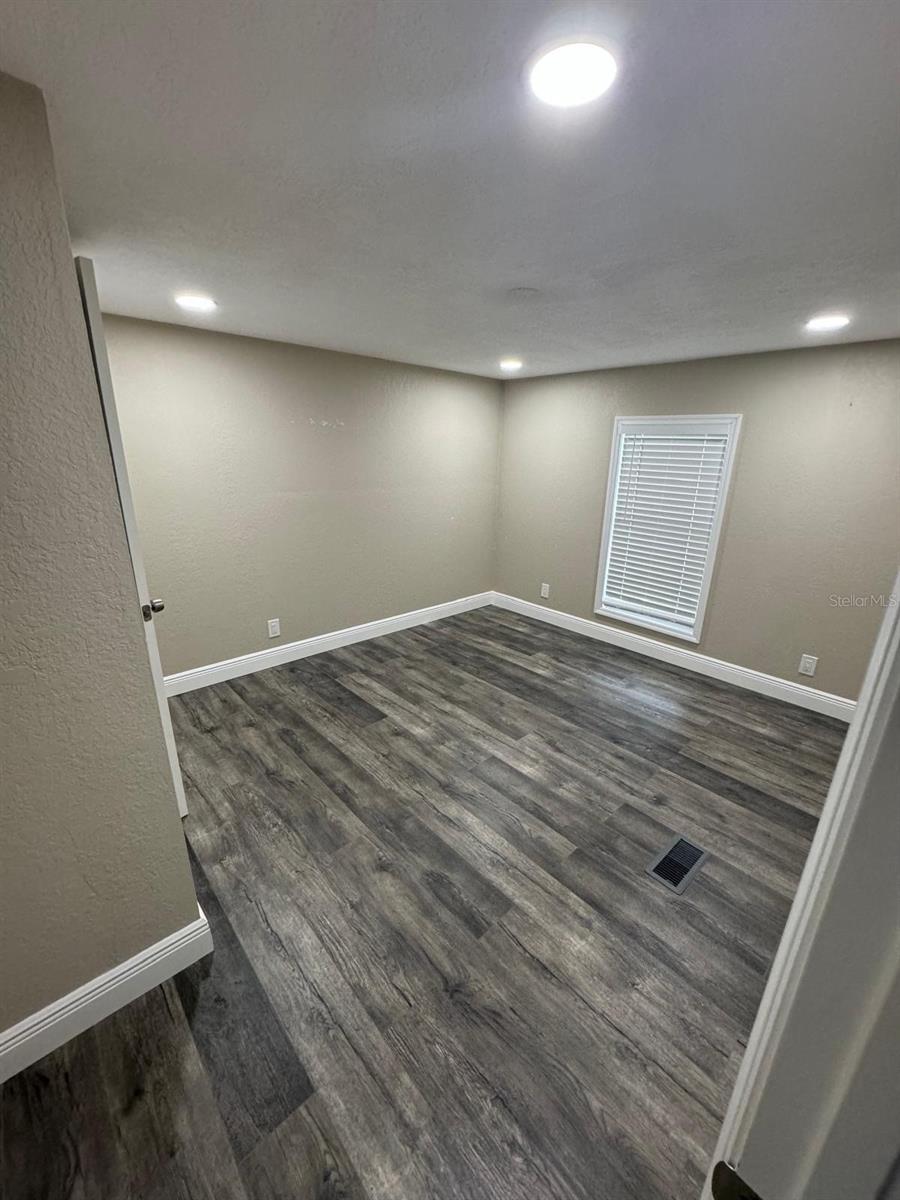 Image 12 of 21 For 8711 Mayflower Road