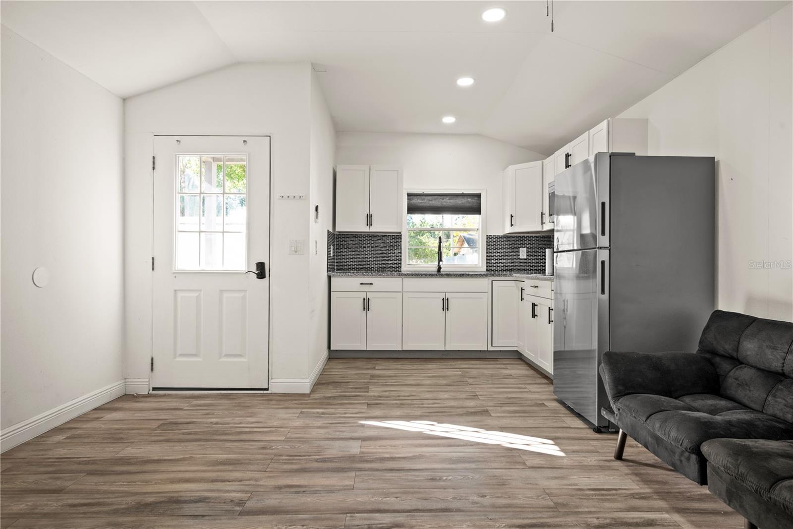 Image 25 of 39 For 8711 Mayflower Road