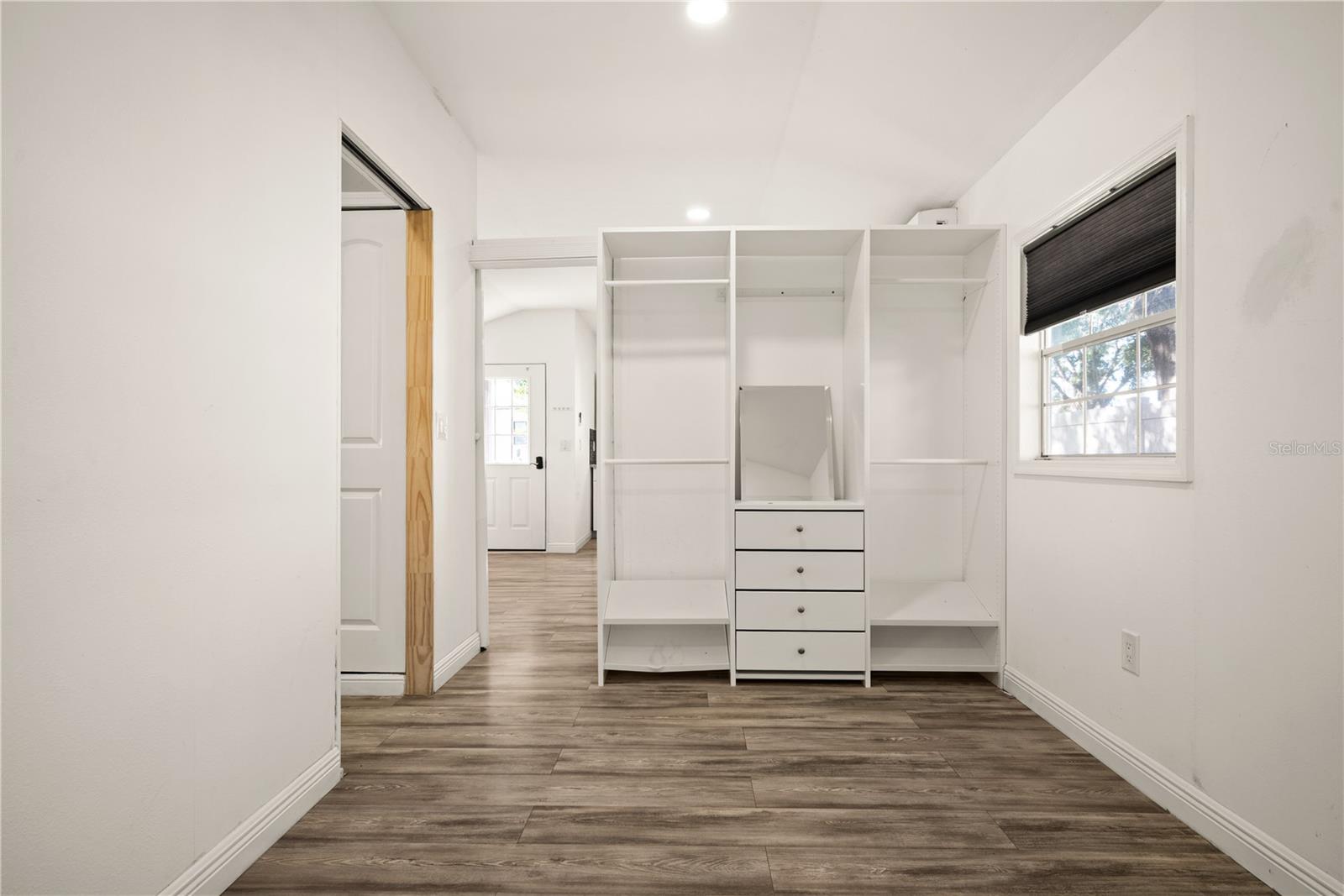 Image 29 of 39 For 8711 Mayflower Road