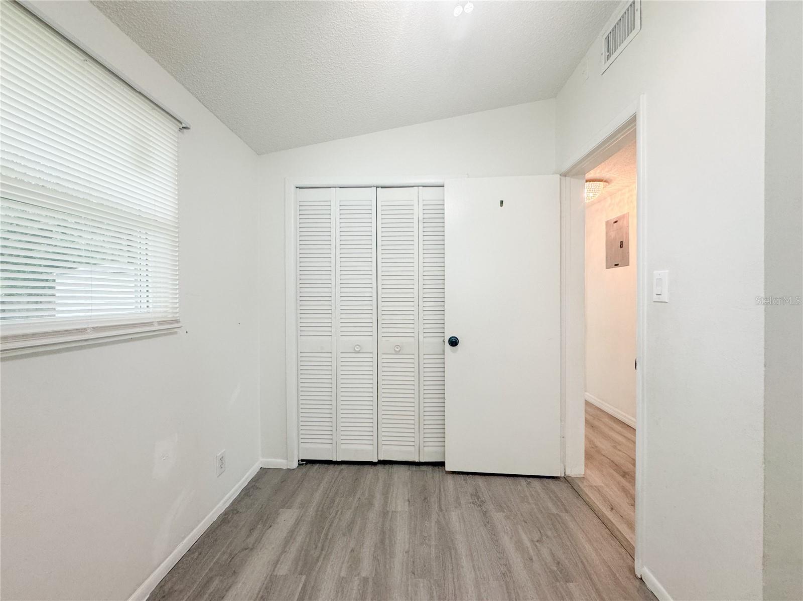 Image 10 of 13 For 9221 Patterson Street