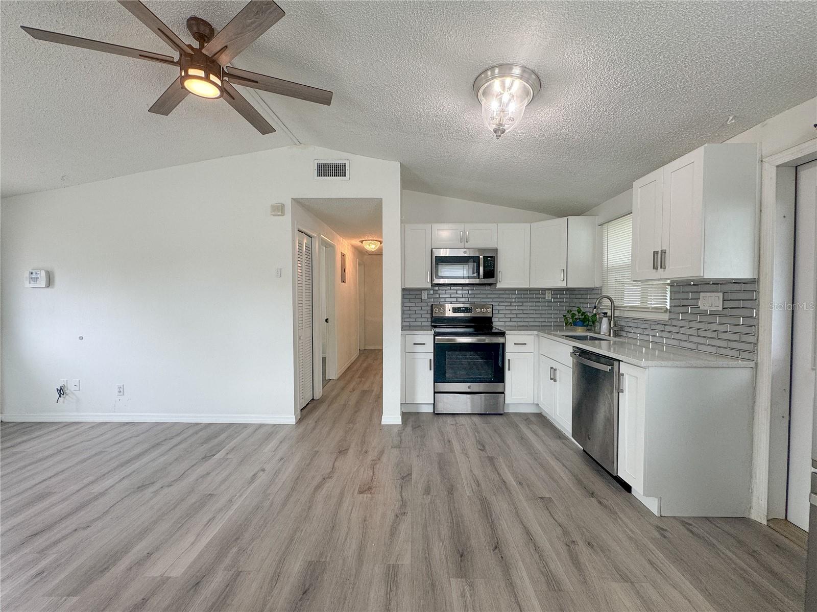 Image 4 of 13 For 9221 Patterson Street