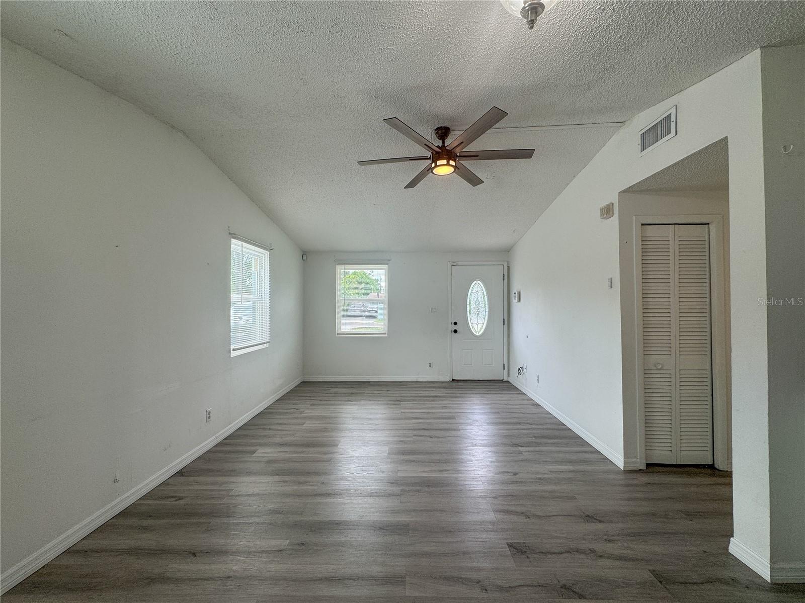 Image 5 of 13 For 9221 Patterson Street
