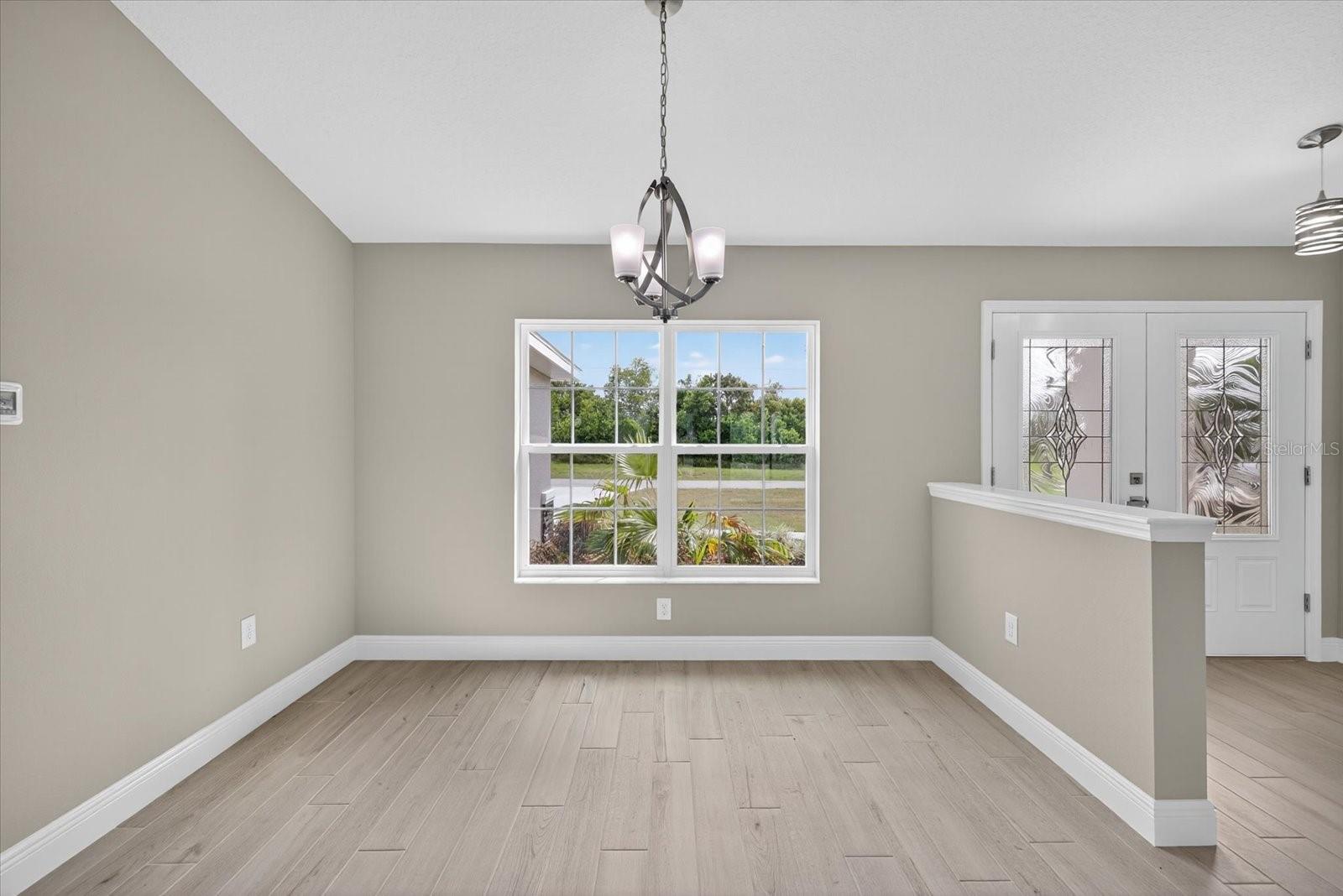 Image 10 of 56 For 6005 Moongate Road