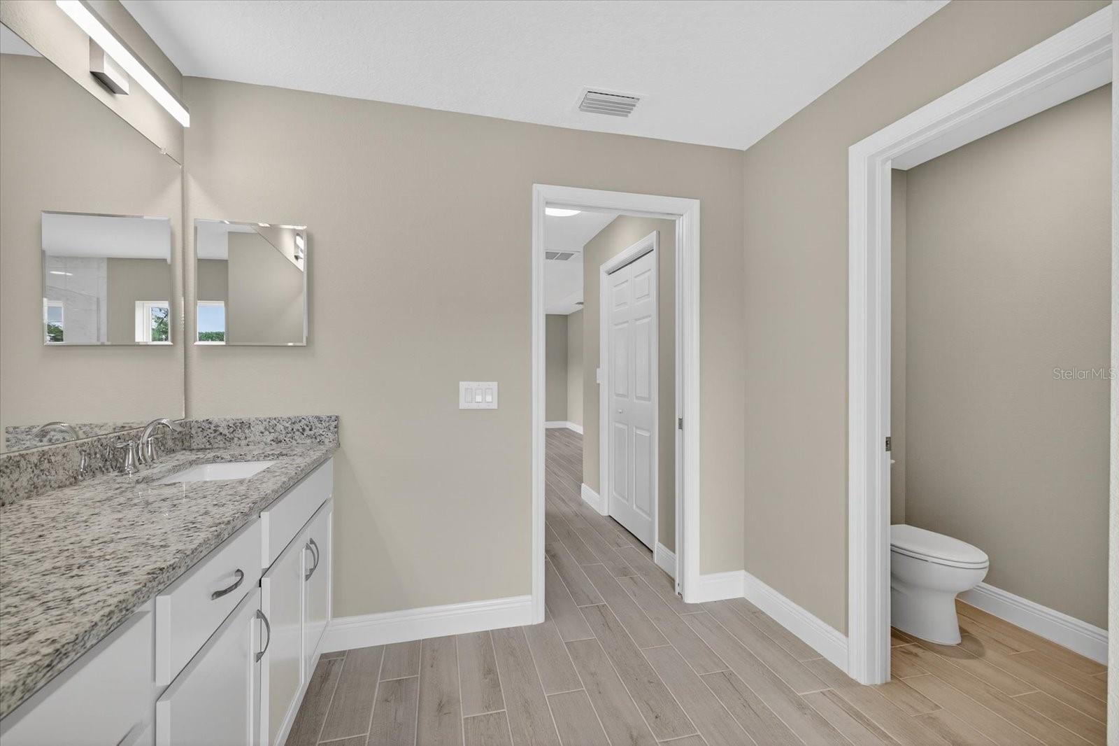 Image 26 of 56 For 6005 Moongate Road