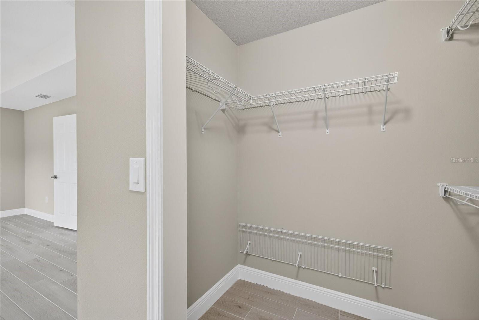 Image 38 of 56 For 6005 Moongate Road