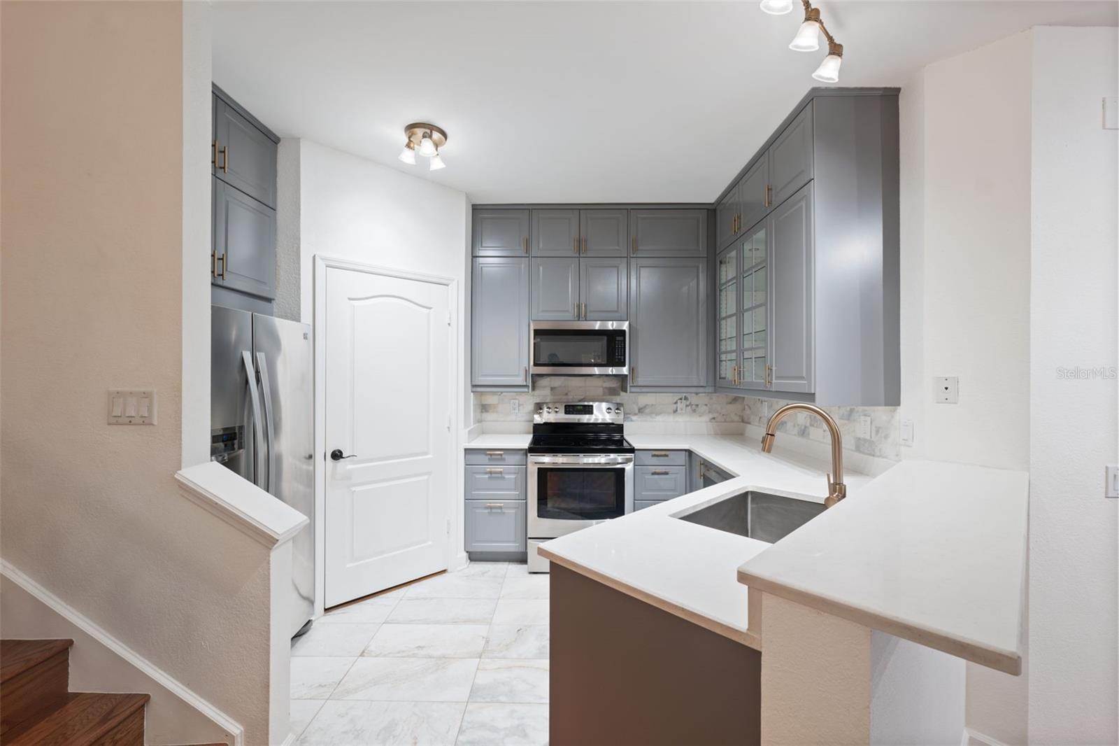 Image 16 of 60 For 761 Mainsail Drive