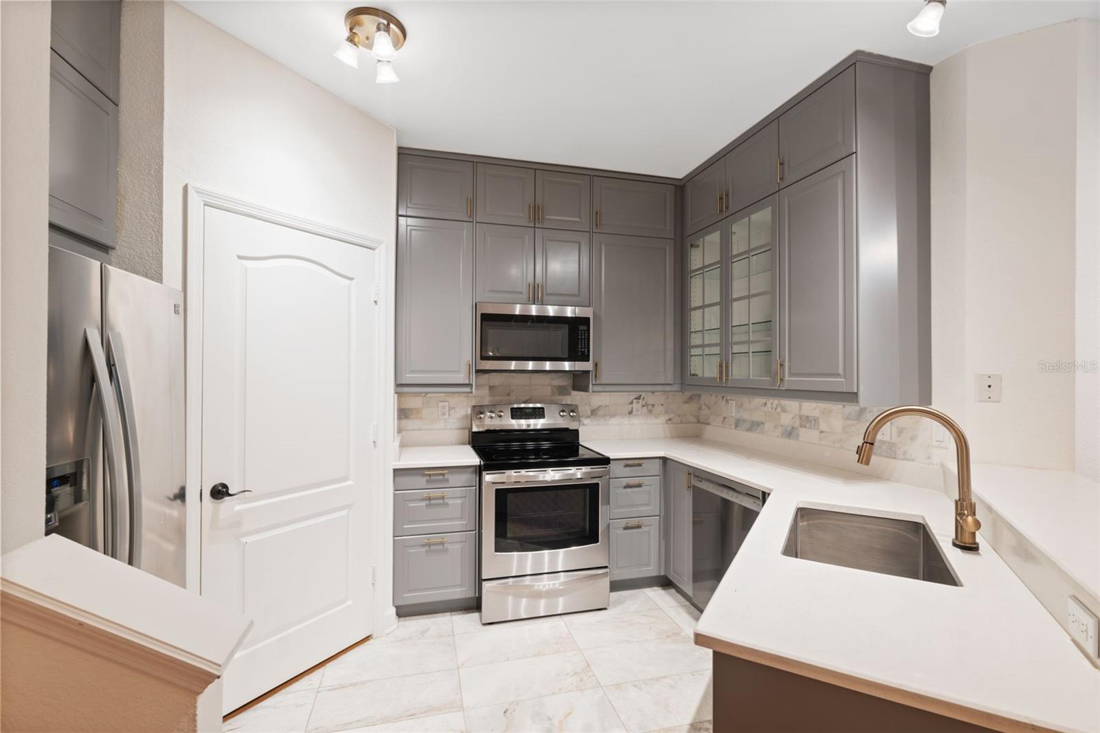 Image 17 of 60 For 761 Mainsail Drive