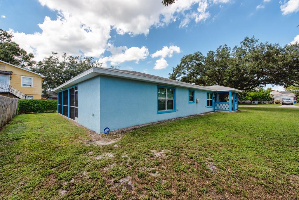 Image 25 of 30 For 2326 28th Street N