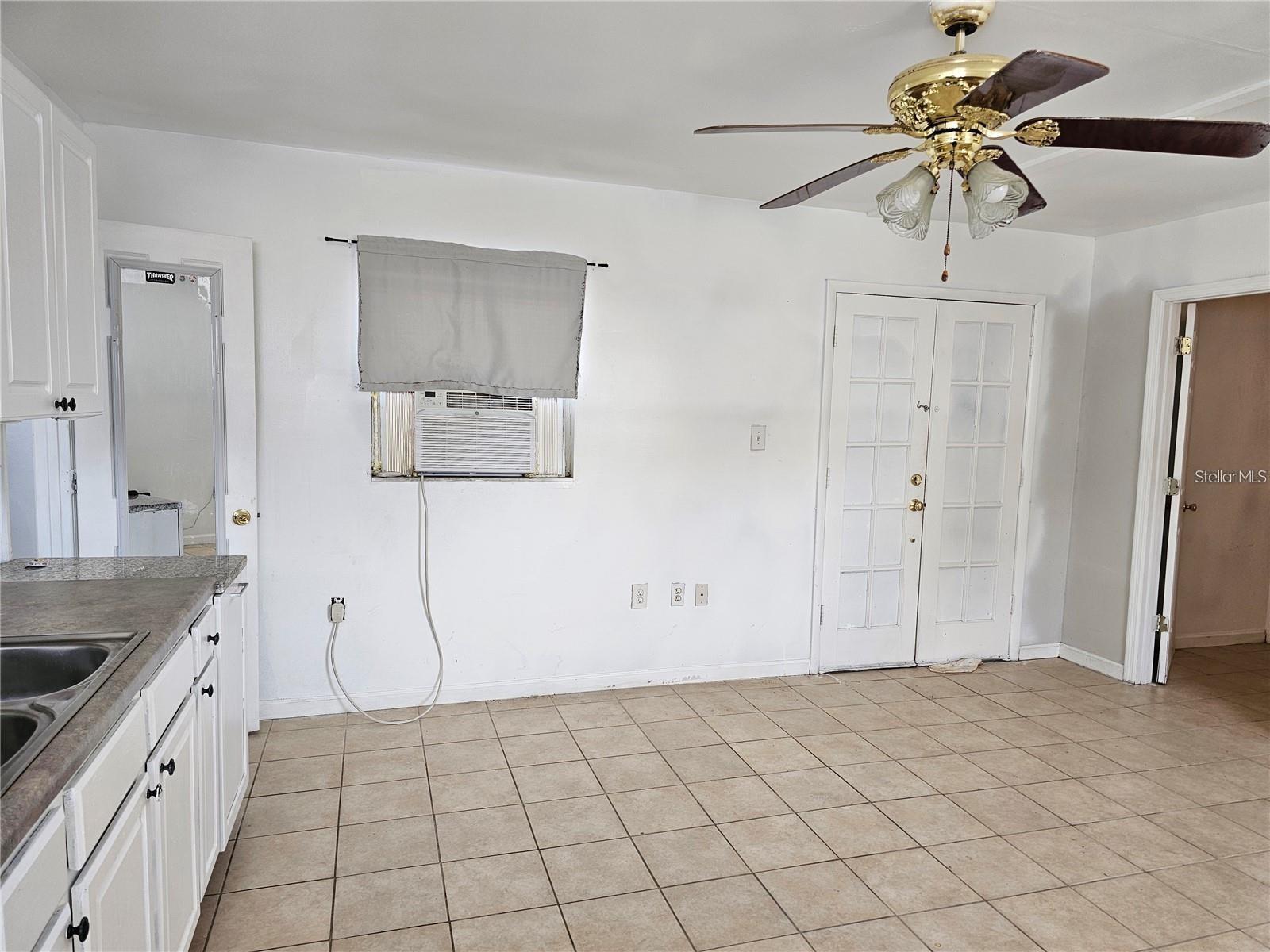 Image 7 of 13 For 3320 Cordelia Street C
