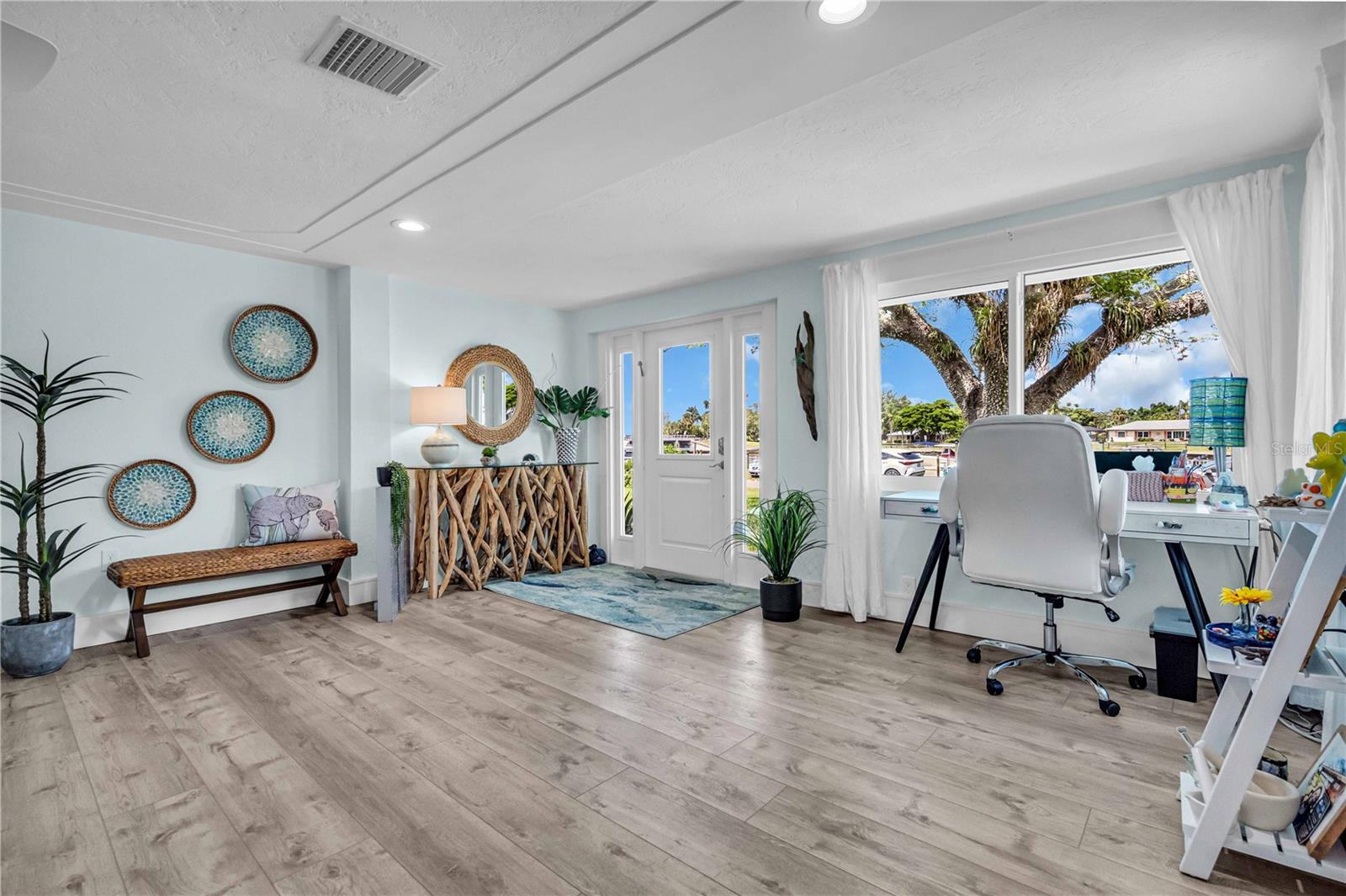 Image 11 of 53 For 7817 Alhambra Drive