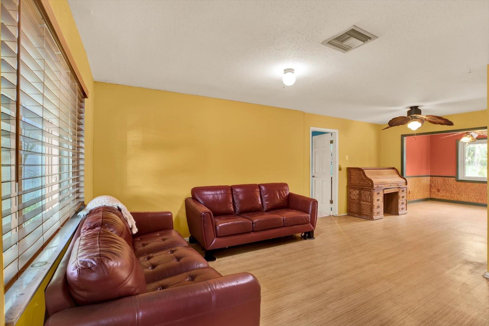 Image 3 of 25 For 720 Orangeview Drive