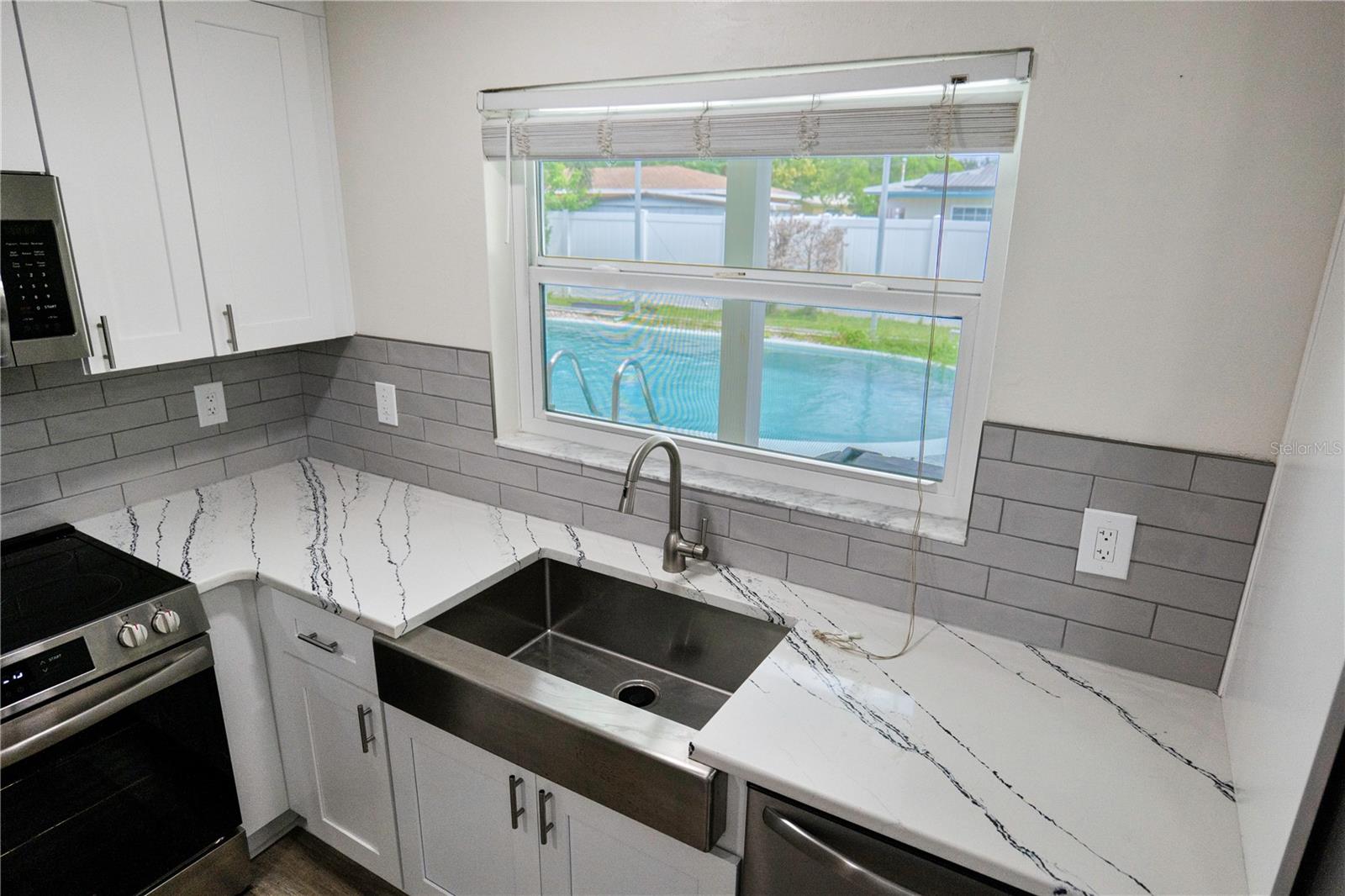Image 10 of 25 For 3595 61st Street N