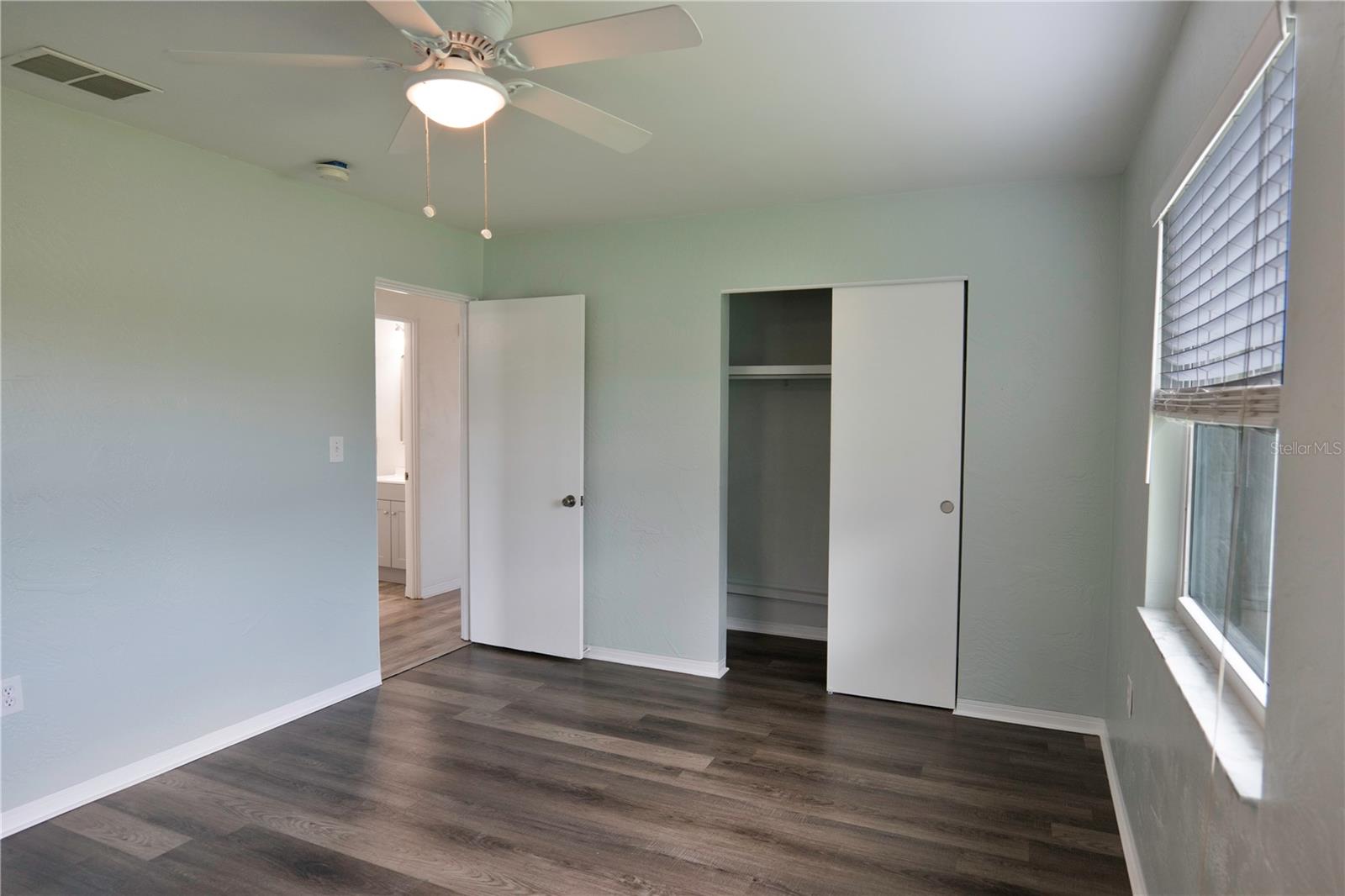 Image 18 of 25 For 3595 61st Street N