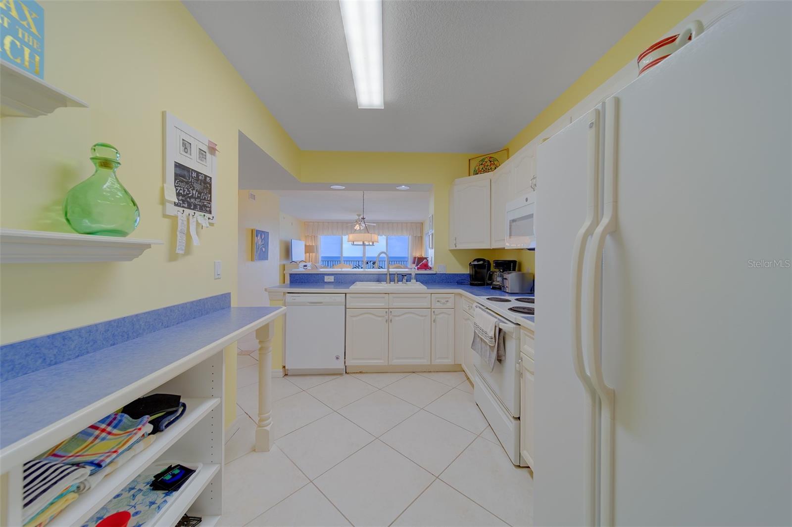 Image 13 of 67 For 16450 Gulf Boulevard 564