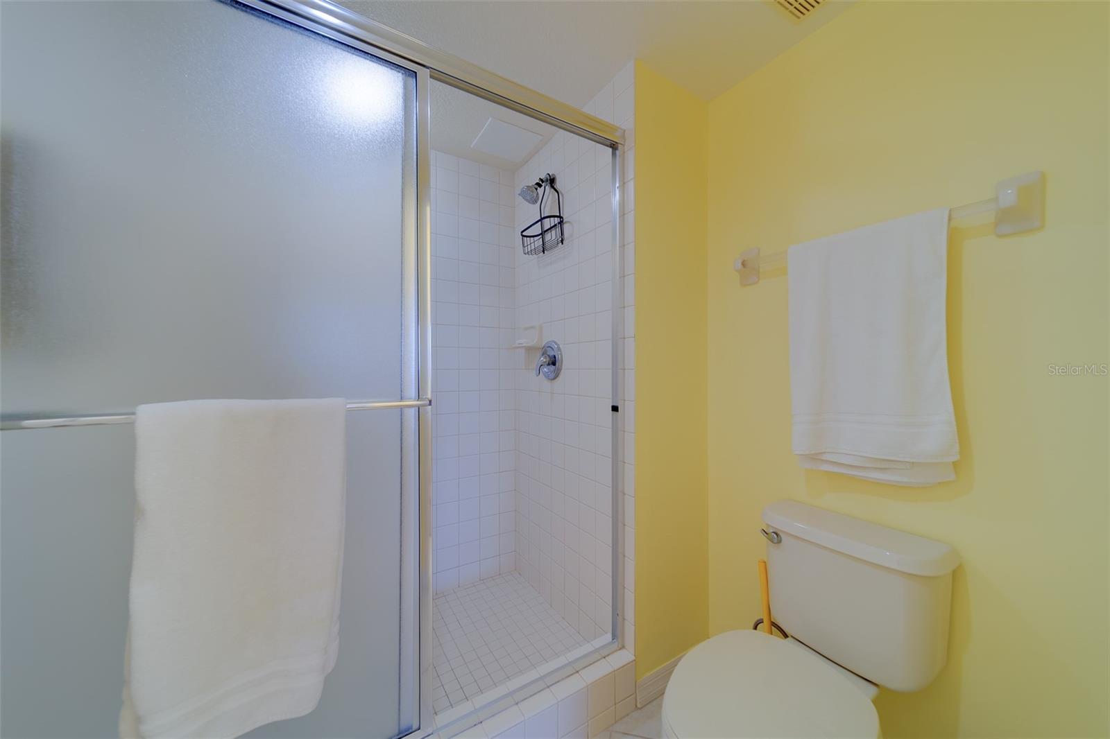 Image 27 of 67 For 16450 Gulf Boulevard 564