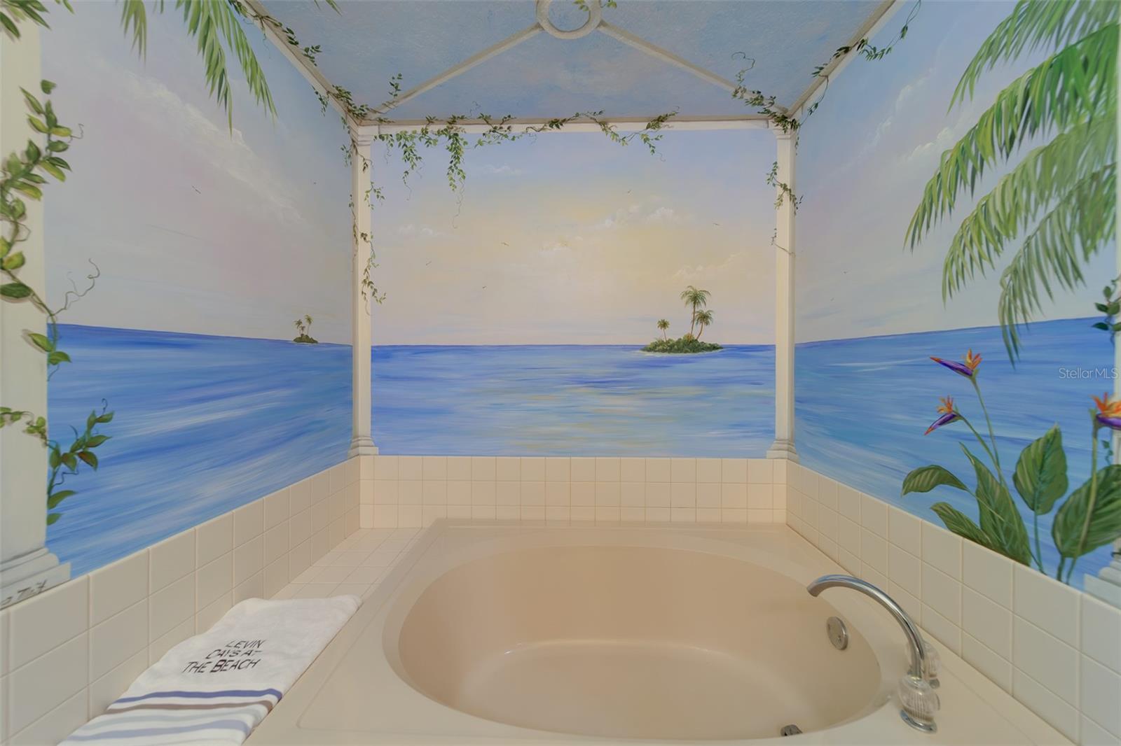 Image 29 of 67 For 16450 Gulf Boulevard 564