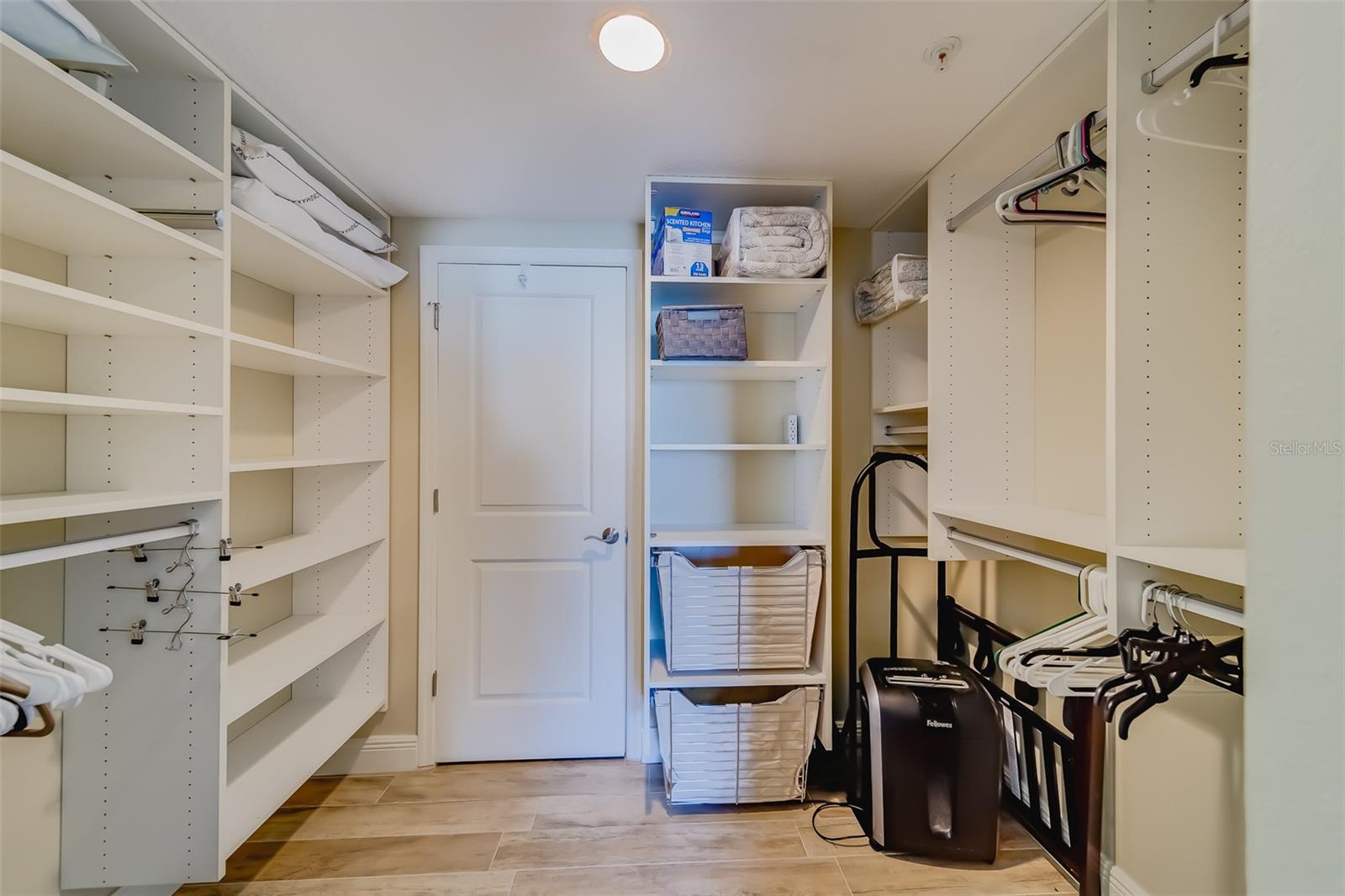 Image 31 of 67 For 16450 Gulf Boulevard 564