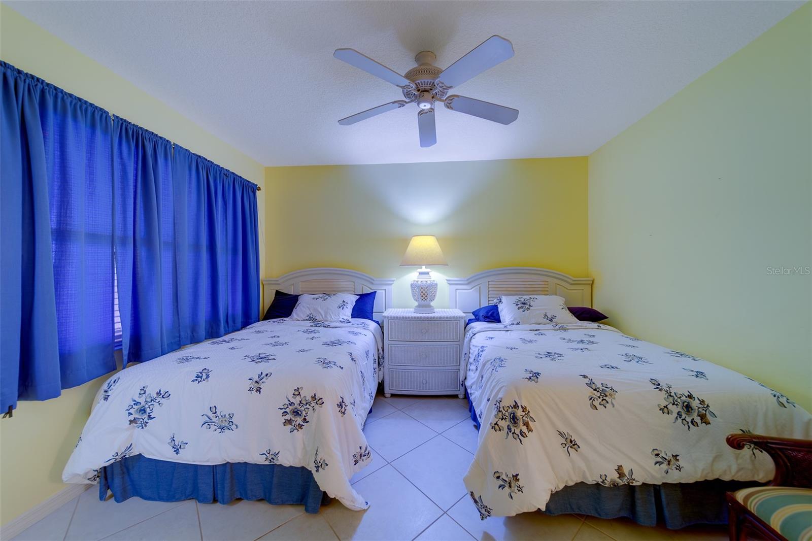 Image 33 of 67 For 16450 Gulf Boulevard 564