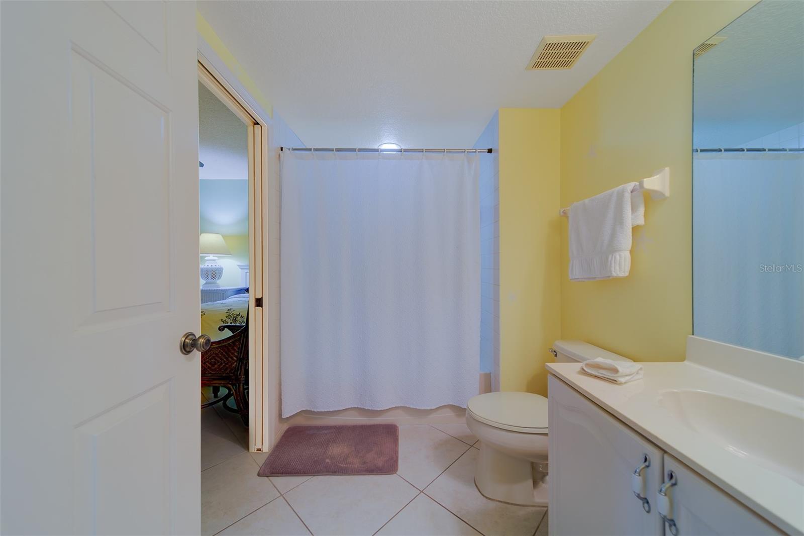 Image 36 of 67 For 16450 Gulf Boulevard 564