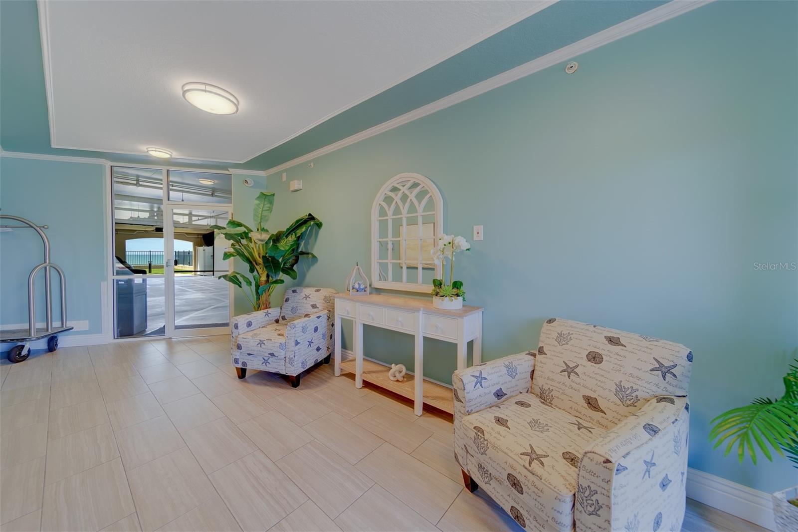 Image 50 of 67 For 16450 Gulf Boulevard 564