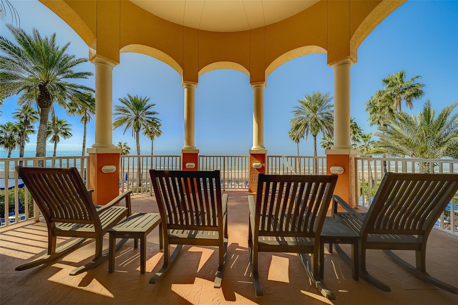 Image 54 of 67 For 16450 Gulf Boulevard 564