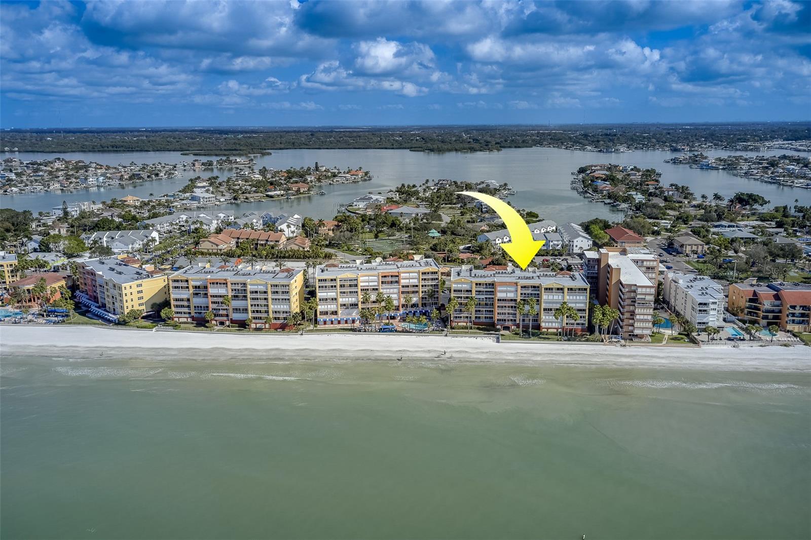 Image 64 of 67 For 16450 Gulf Boulevard 564