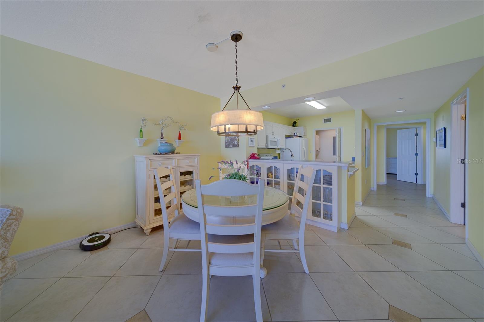 Image 8 of 67 For 16450 Gulf Boulevard 564