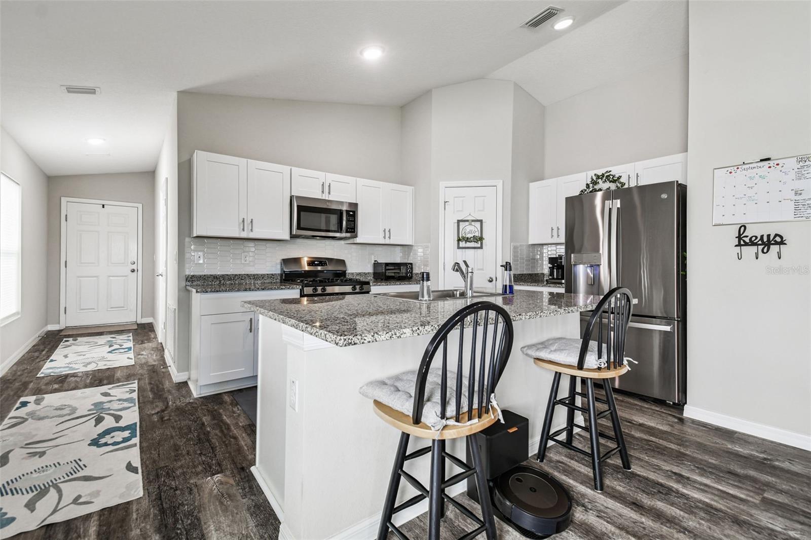 Listing photo id 12 for 14629 Brumby Ridge Avenue