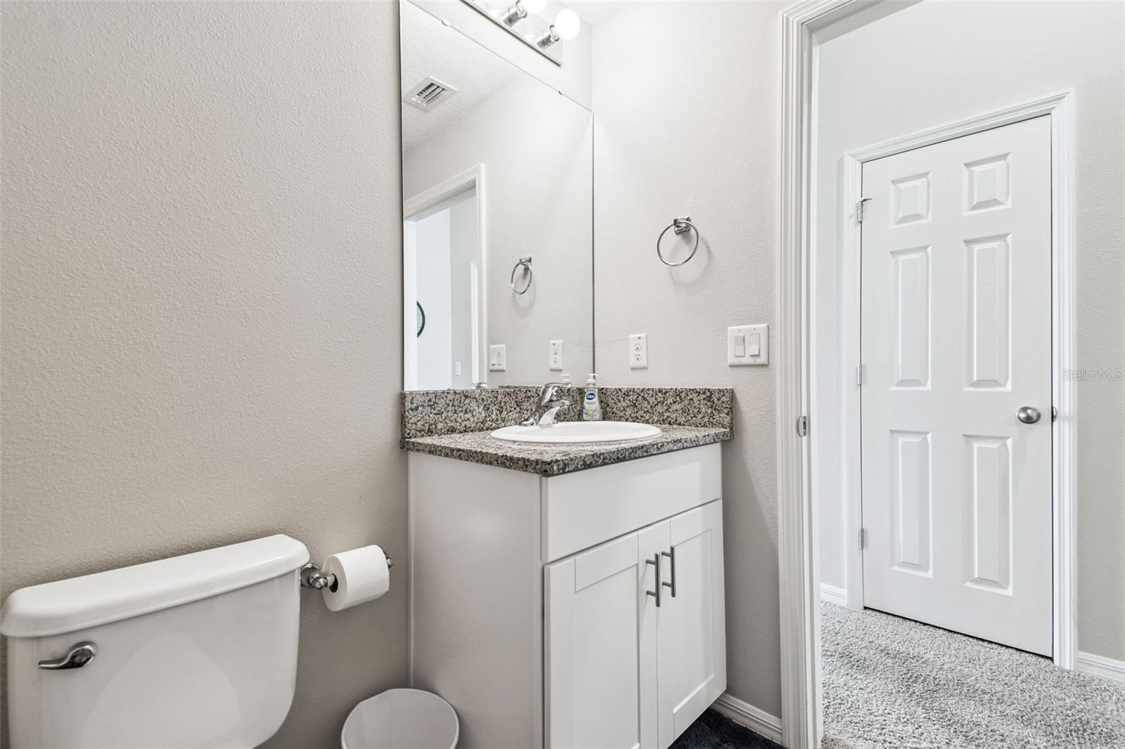Listing photo id 14 for 14629 Brumby Ridge Avenue
