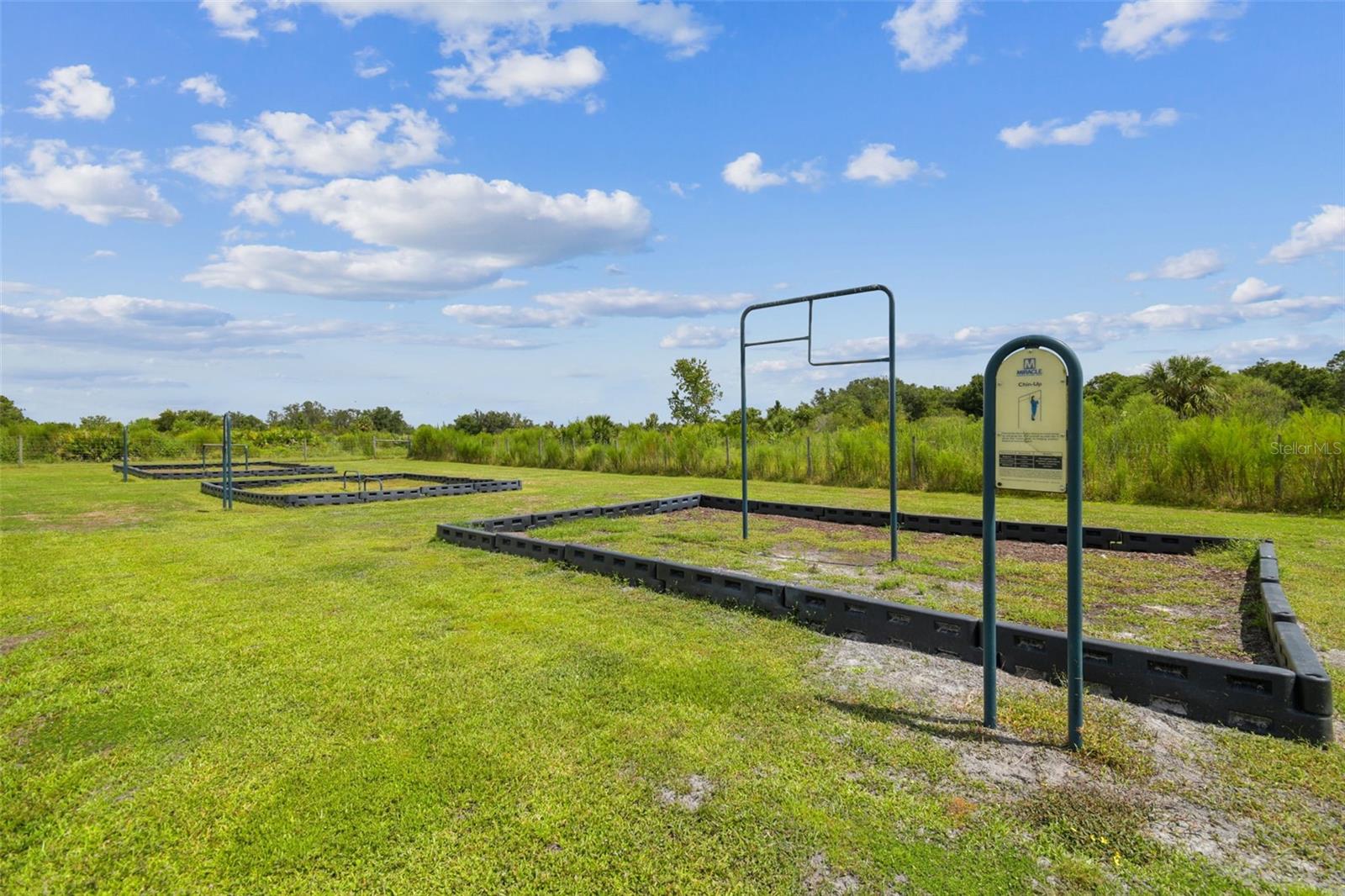 Listing photo id 32 for 14629 Brumby Ridge Avenue