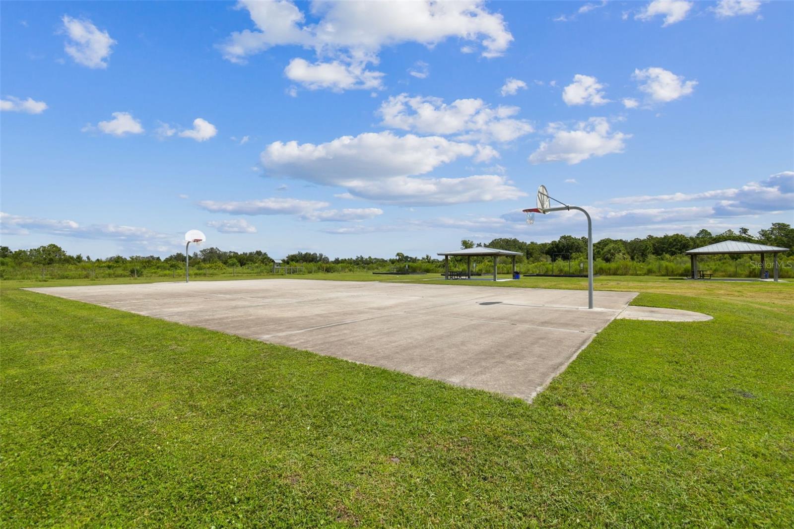 Listing photo id 33 for 14629 Brumby Ridge Avenue