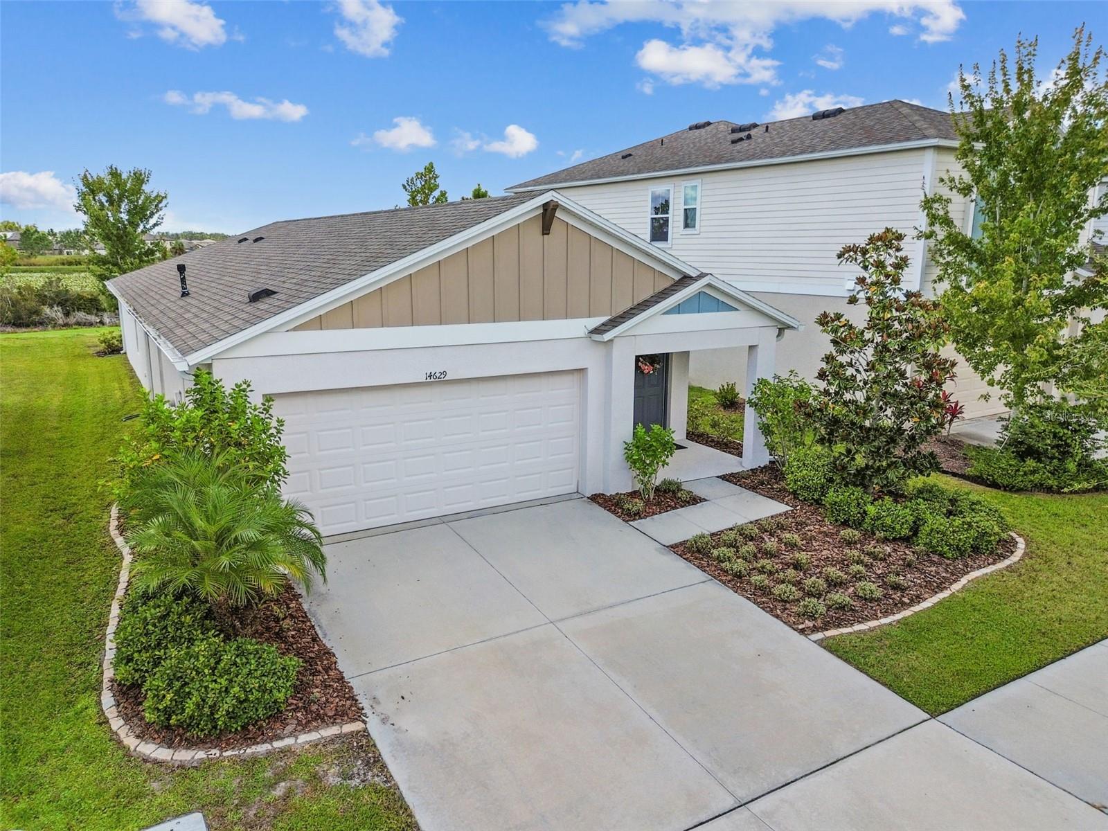 Listing photo id 34 for 14629 Brumby Ridge Avenue
