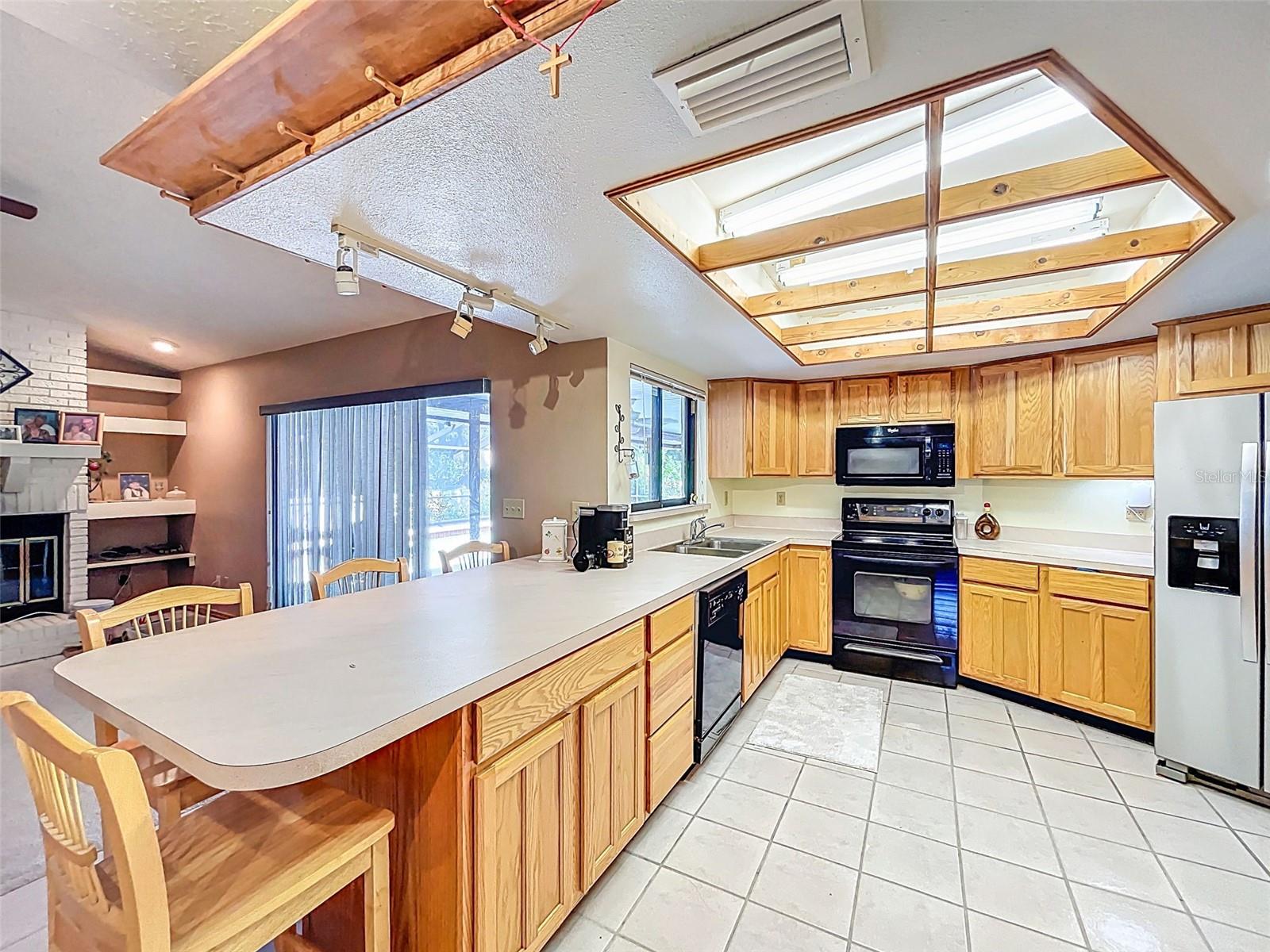 Image 11 of 34 For 25039 Tradewinds Drive