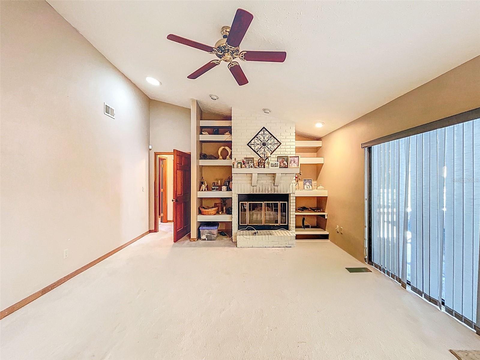 Image 12 of 34 For 25039 Tradewinds Drive