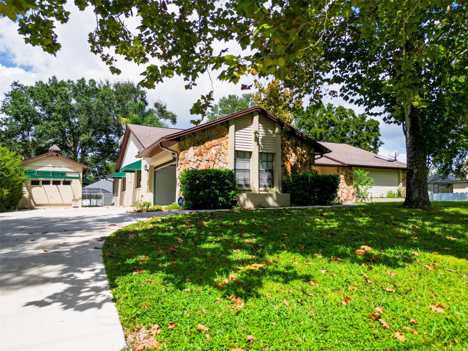 Image 2 of 34 For 25039 Tradewinds Drive