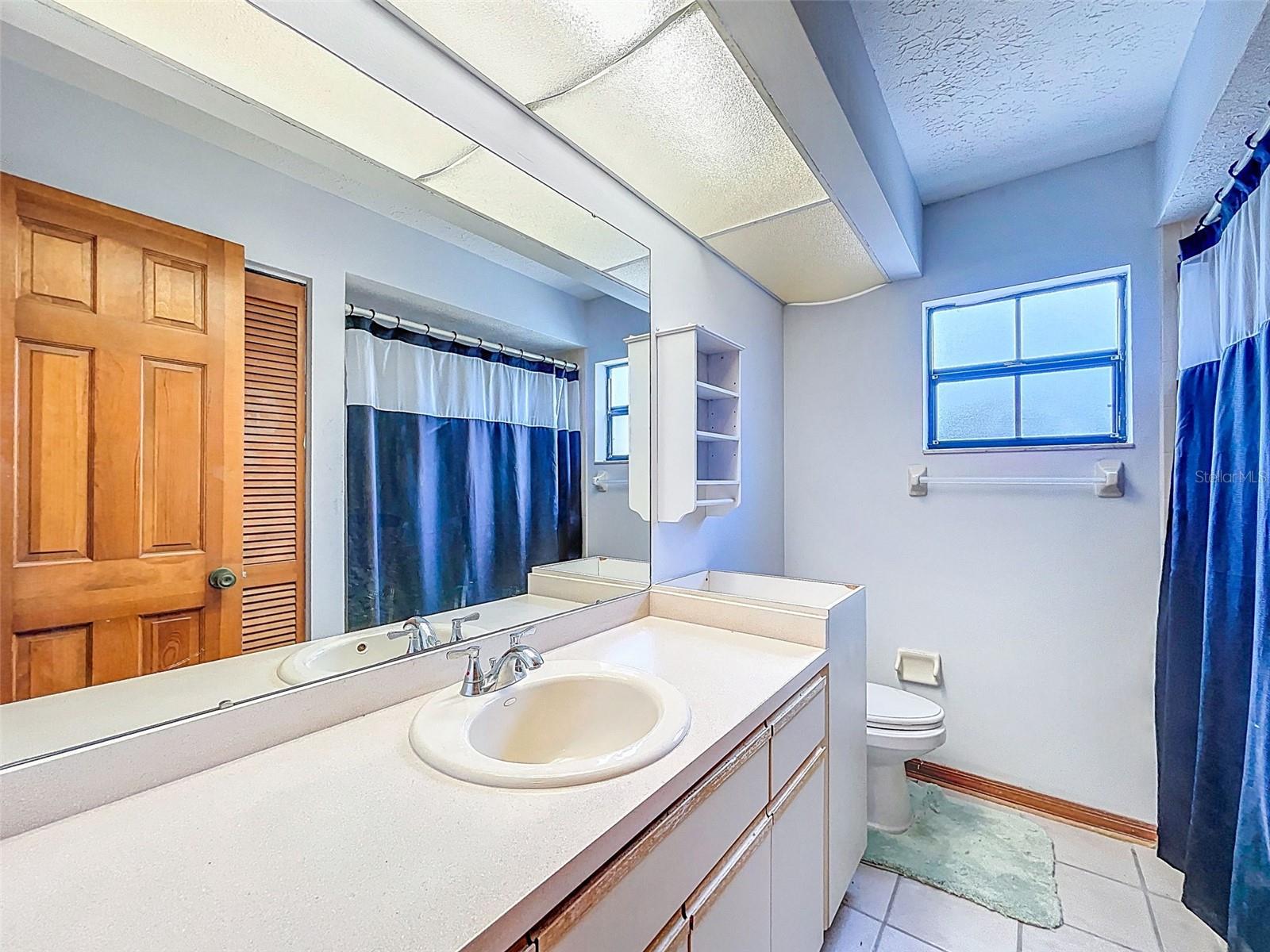Image 21 of 34 For 25039 Tradewinds Drive