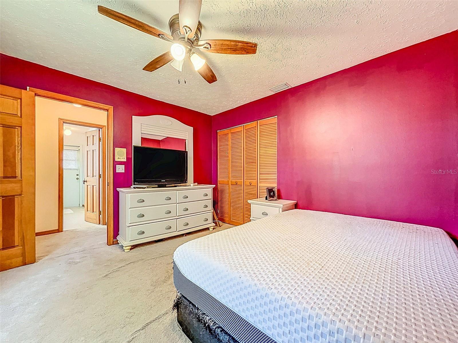 Image 23 of 34 For 25039 Tradewinds Drive