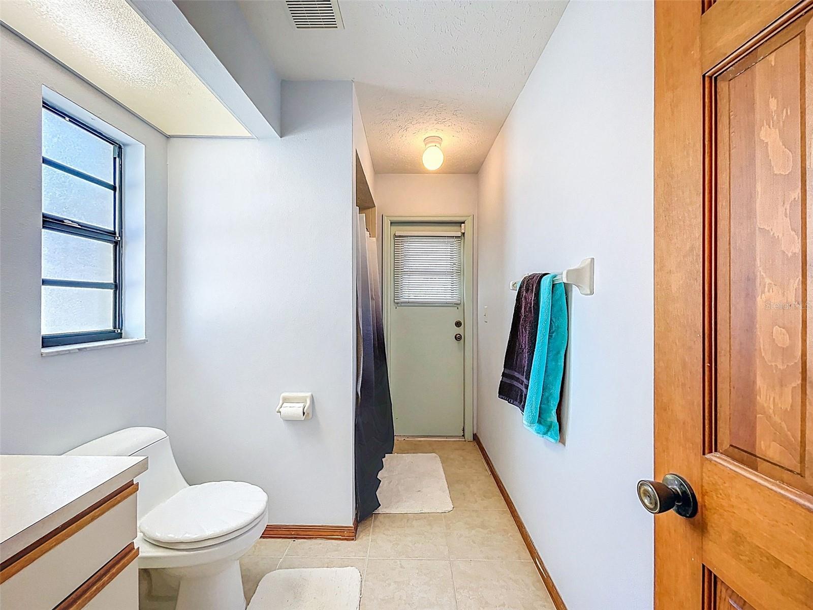 Image 24 of 34 For 25039 Tradewinds Drive