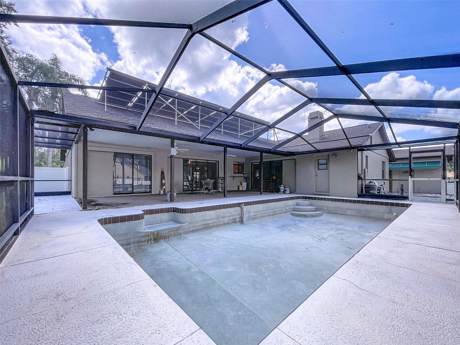 Image 28 of 34 For 25039 Tradewinds Drive