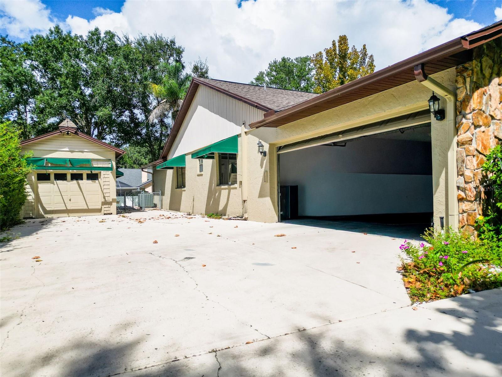 Image 30 of 34 For 25039 Tradewinds Drive