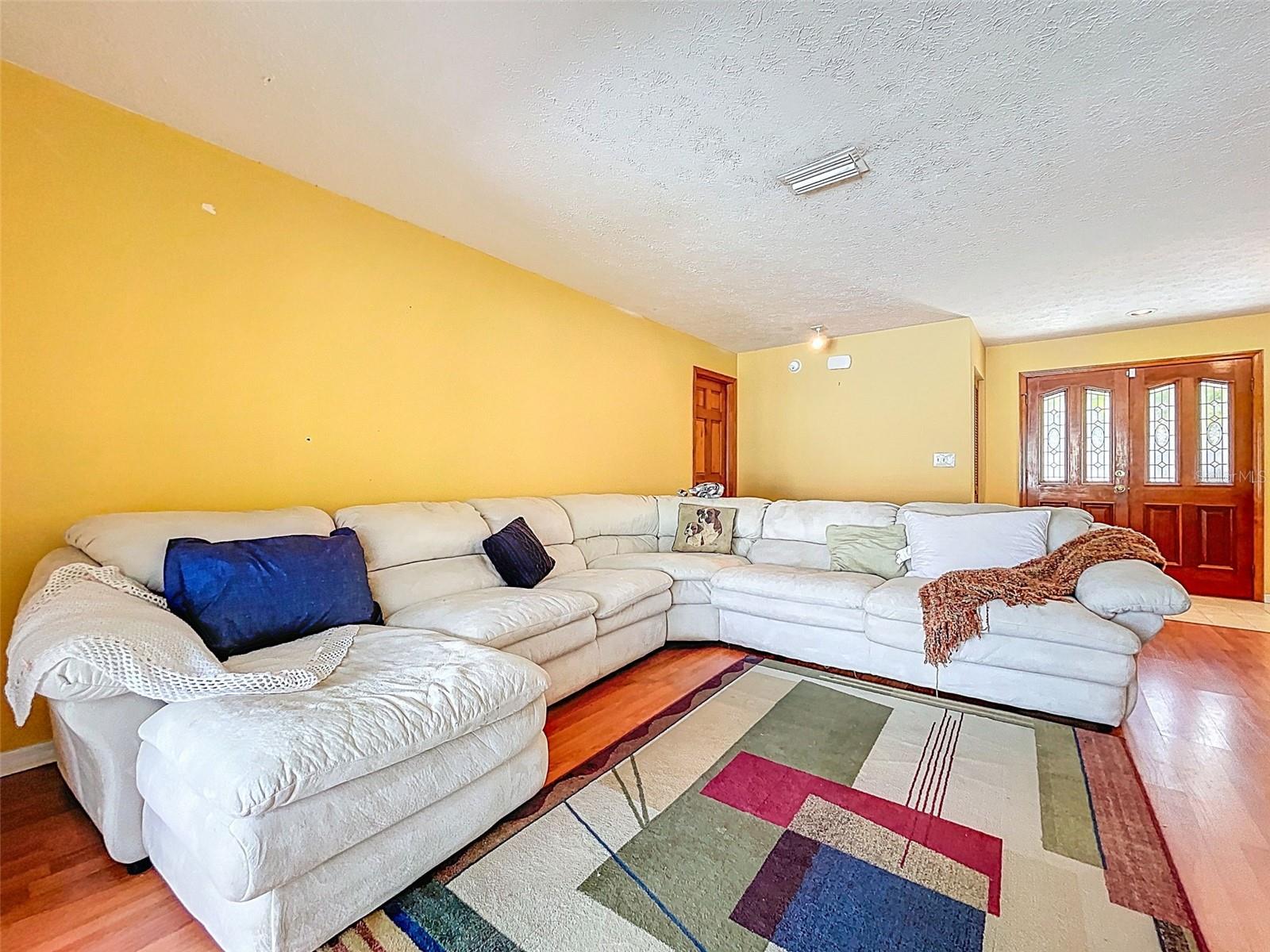 Image 6 of 34 For 25039 Tradewinds Drive