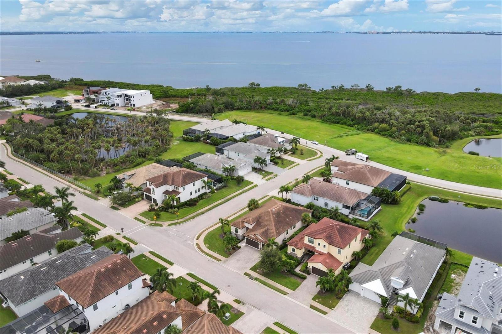 Image 55 of 57 For 5410 Title Row Drive