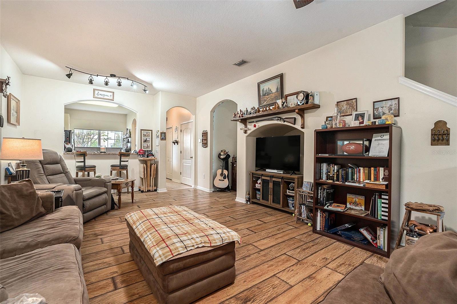 Image 4 of 17 For 1144 Sleepy Oak Drive