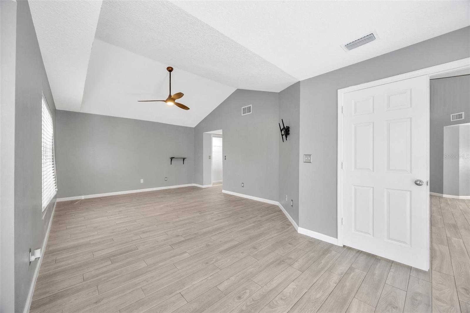 Image 29 of 94 For 15811 Sanctuary Drive