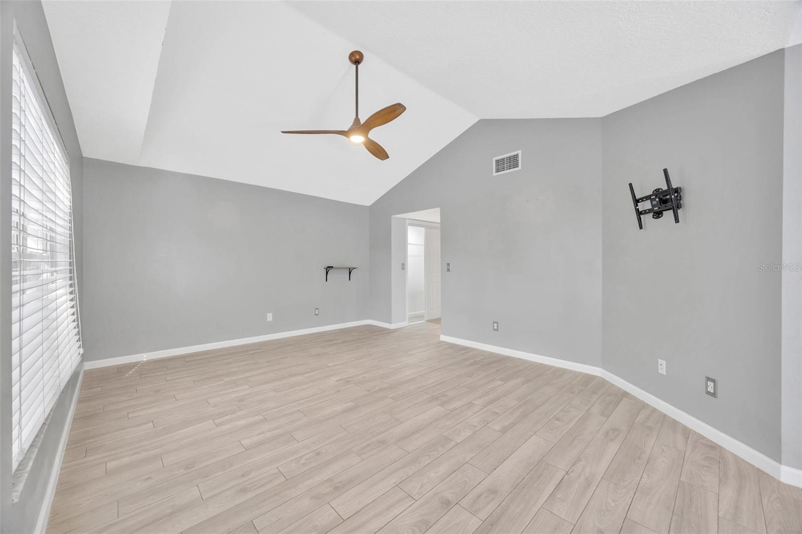 Image 30 of 94 For 15811 Sanctuary Drive
