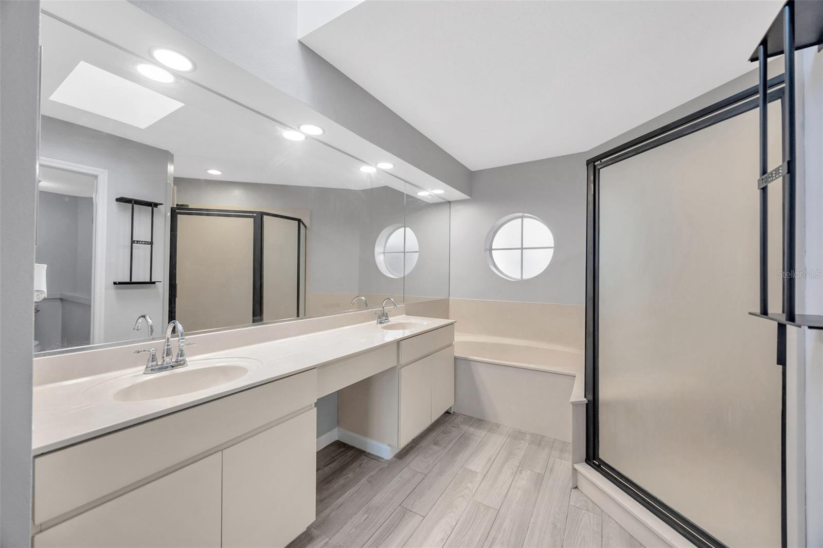 Image 35 of 94 For 15811 Sanctuary Drive