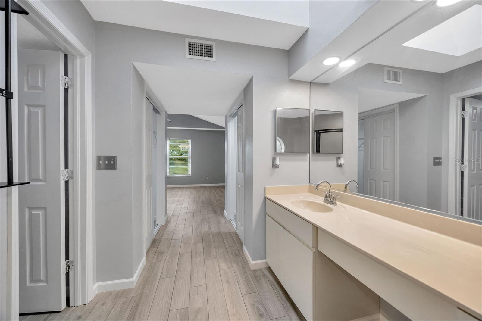 Image 40 of 94 For 15811 Sanctuary Drive