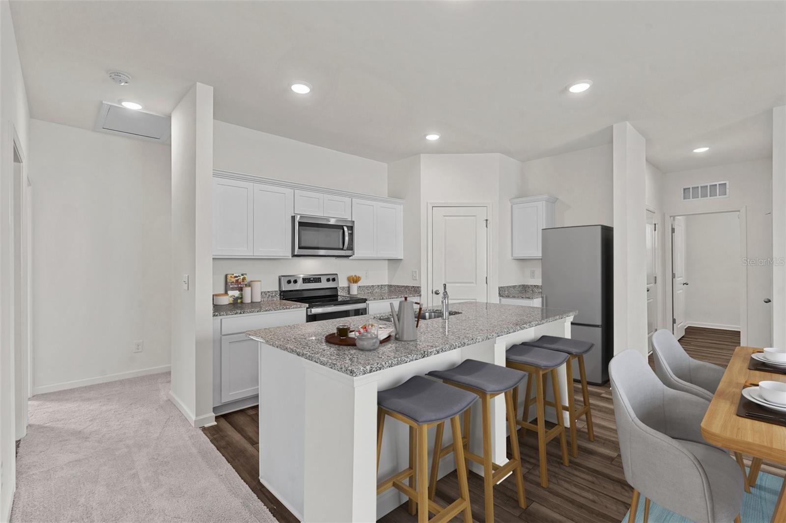 Image 5 of 7 For 12141 Kelly Ann Loop