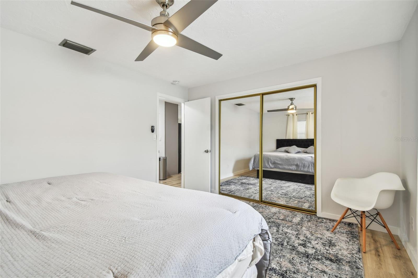 Image 23 of 67 For 4535 33rd Avenue N